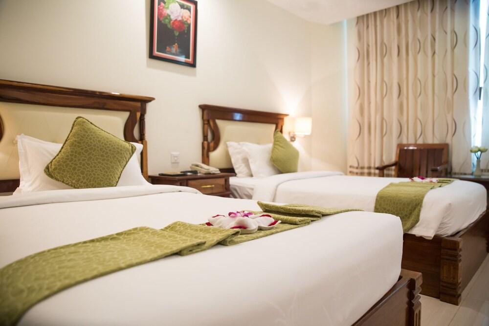 Green Palace Hotel พนมเปญ ภายนอก รูปภาพ