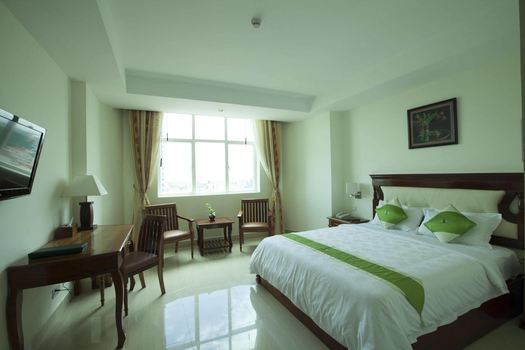 Green Palace Hotel พนมเปญ ภายนอก รูปภาพ