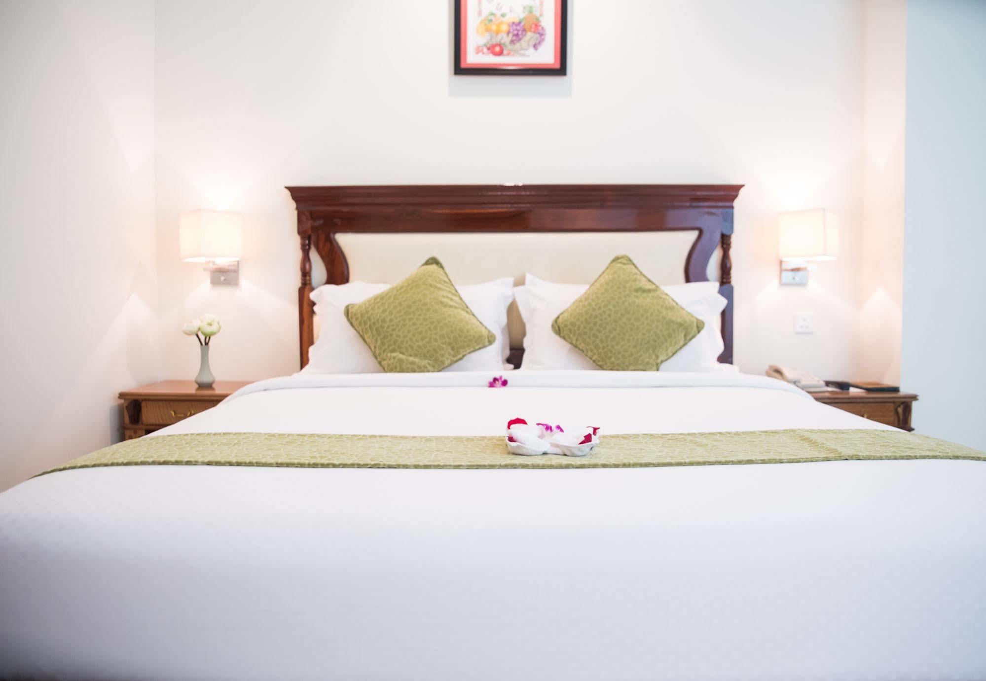 Green Palace Hotel พนมเปญ ภายนอก รูปภาพ