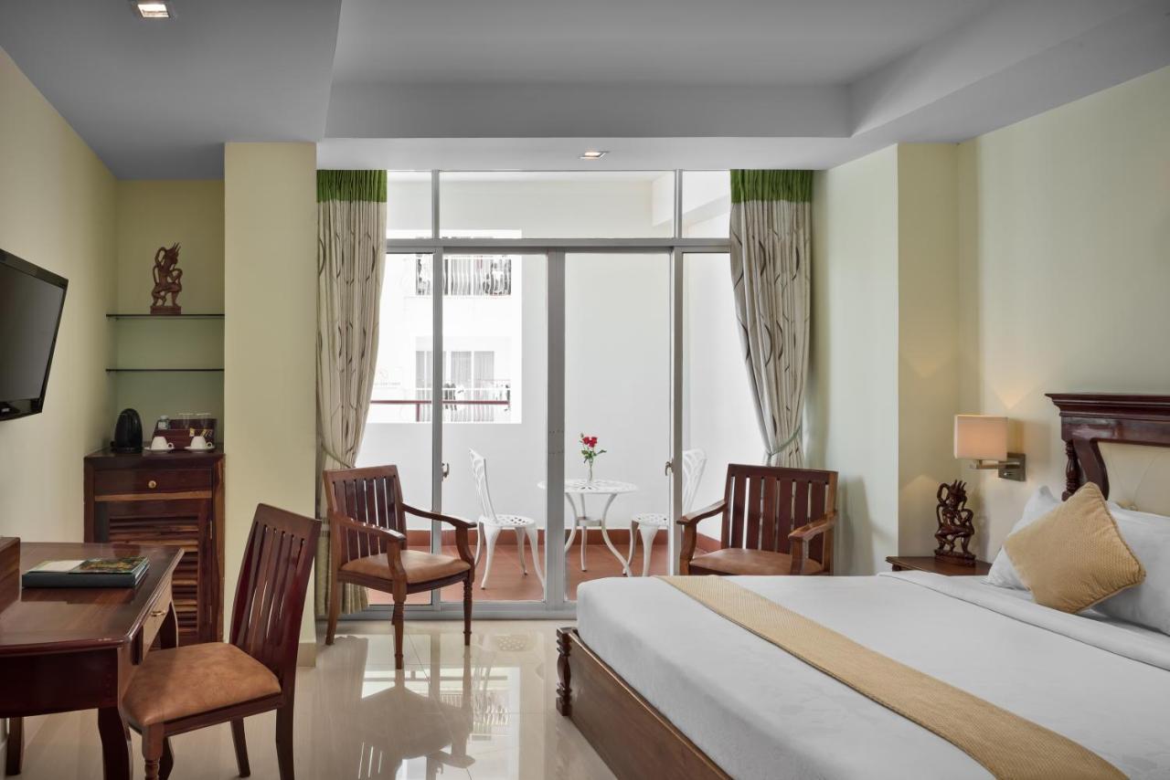 Green Palace Hotel พนมเปญ ภายนอก รูปภาพ
